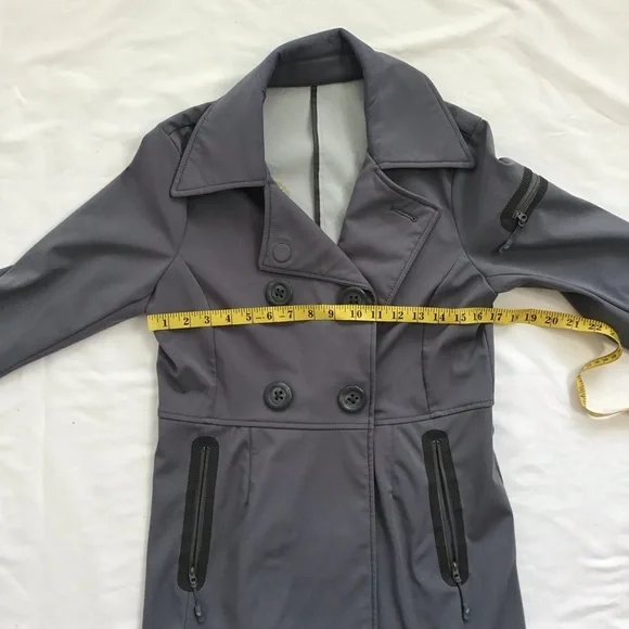 Athleta Women Gray Double Breast Raincoat Trench Coat Collar and Modern Fit - Picture 10 of 12